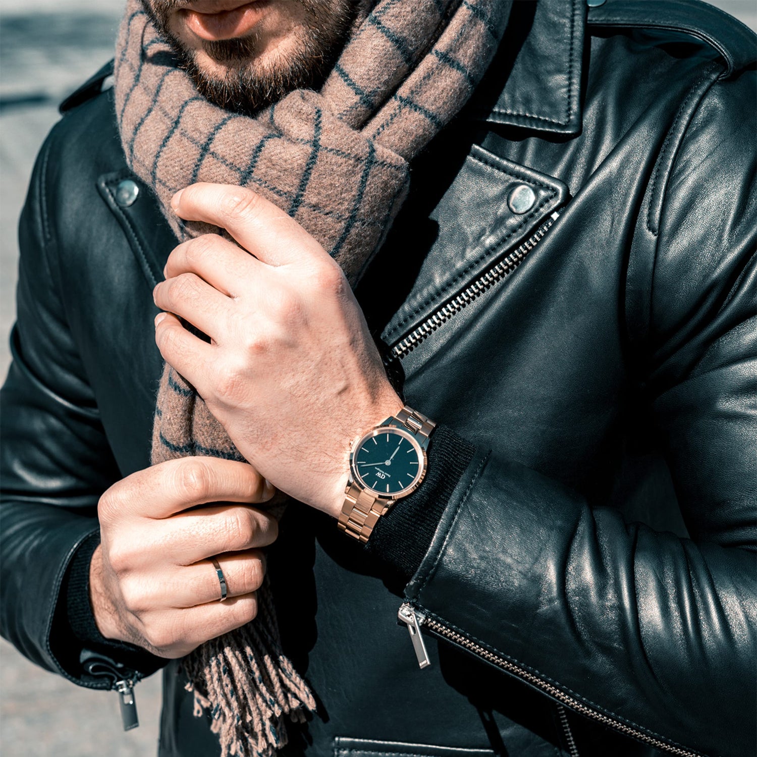 Iconic Link Watch in Rose Gold with Black dial 36mm DW